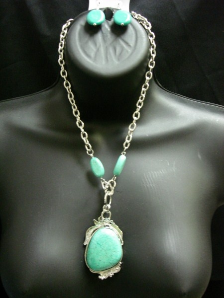 Torq. Stone Necklace Set